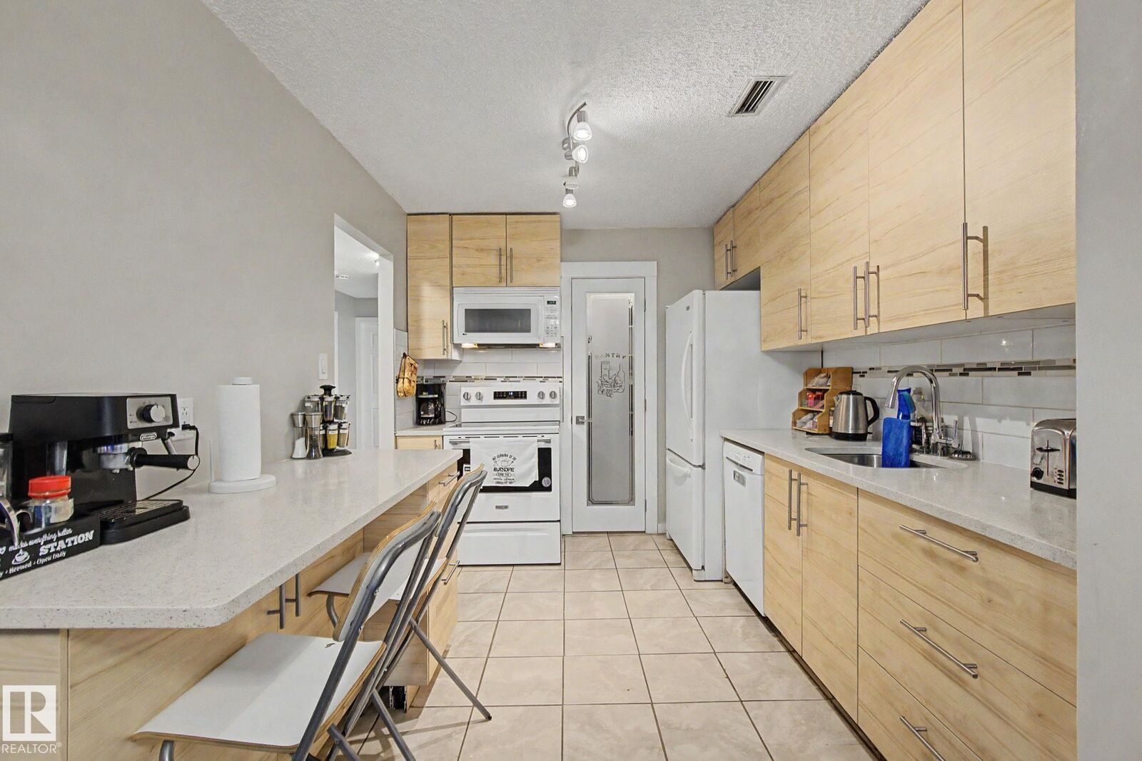 Property Photo: 3111 142 Avenue NW 39 AB T5Y 2H6