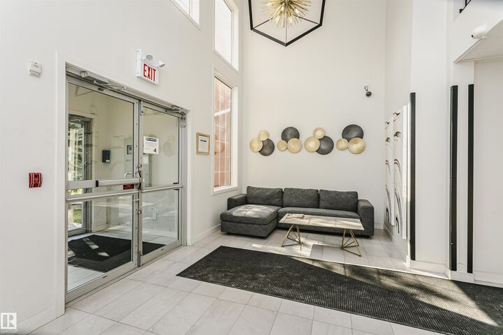 Property Photo:  12110 106 Avenue NW 106  AB T5N 4R9 
