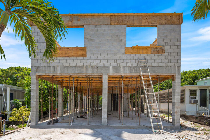 Property Photo:  26 Ocean Drive  FL 33037 