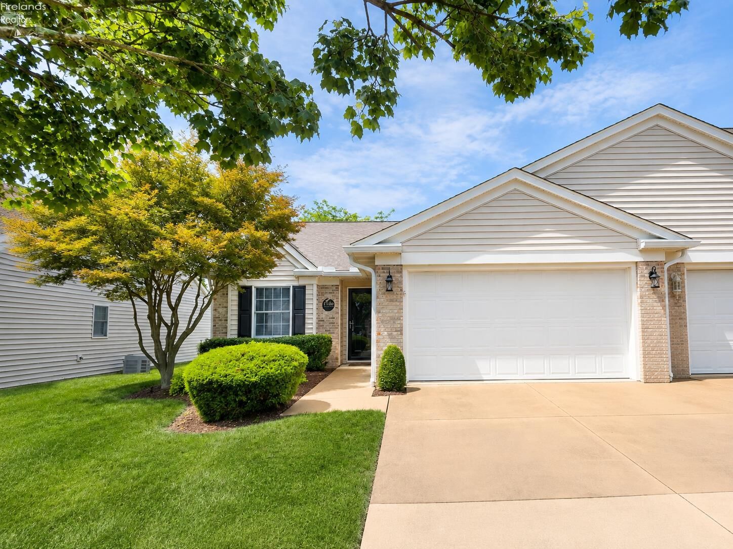 Property Photo: 2106 Lakefield Drive OH 44839