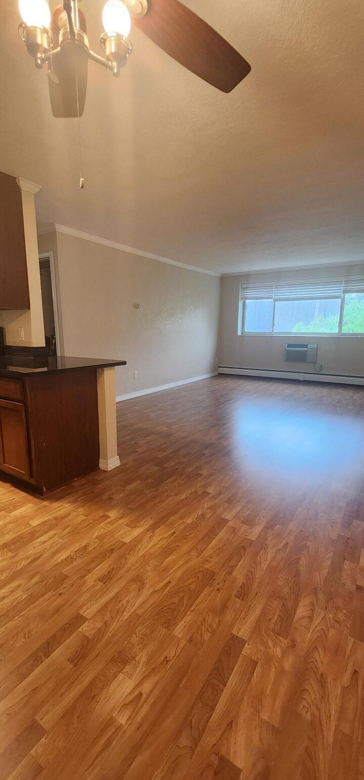 Property Photo: 3120 Hennepin Avenue MN 55408