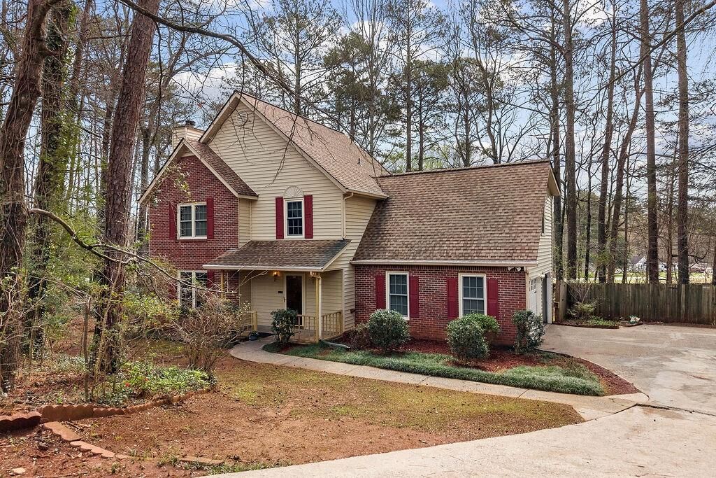 Property Photo: 120 Chateau Circle GA 30215