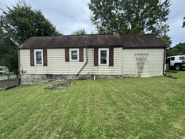 Property Photo:  168 Oakely  WV 25801 