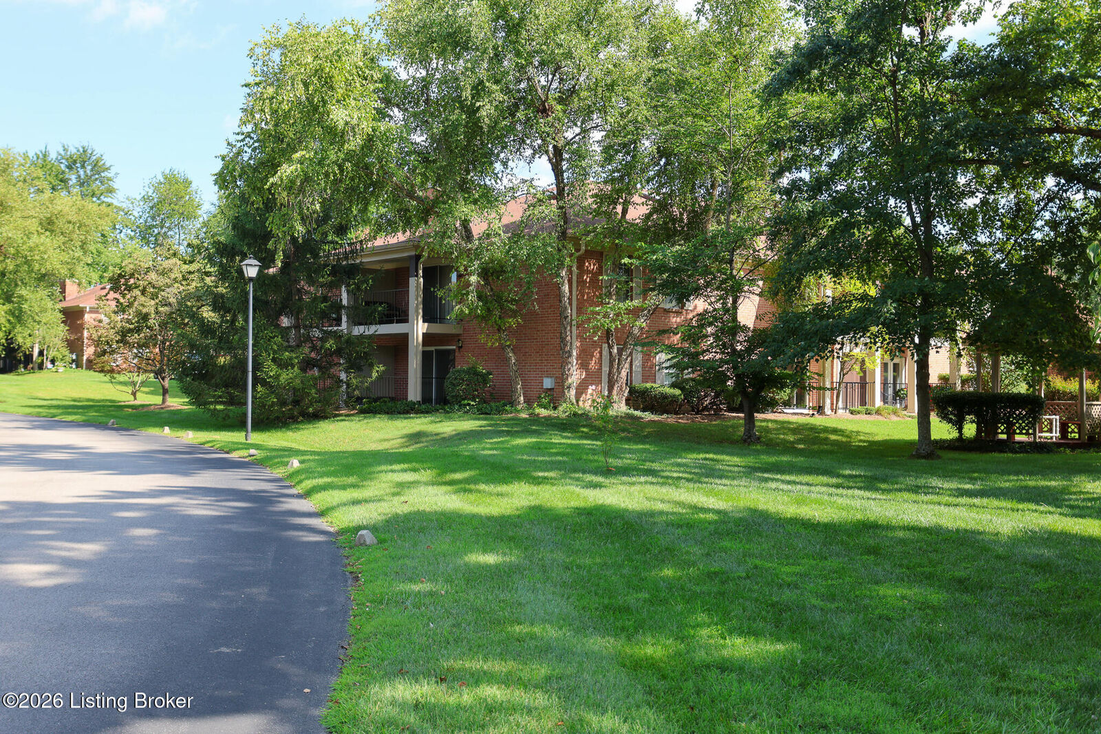 Property Photo: 103 Forest Park Rd KY 40223