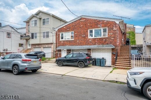 Property Photo:  31 Bank St  NJ 07201 