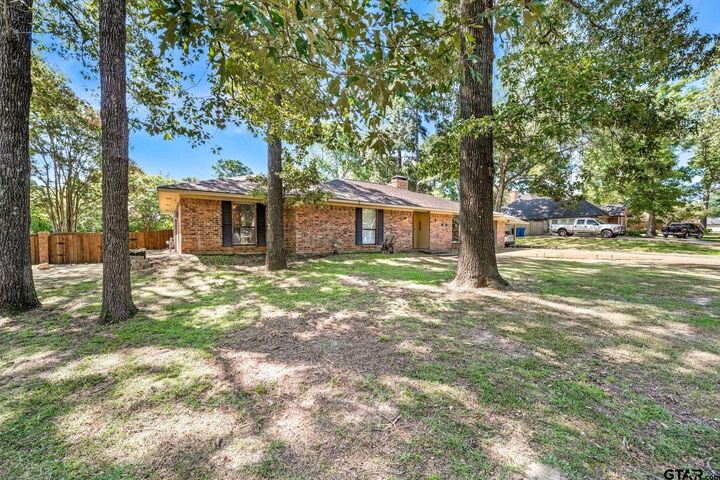 Property Photo:  415 Nathan  TX 75783 