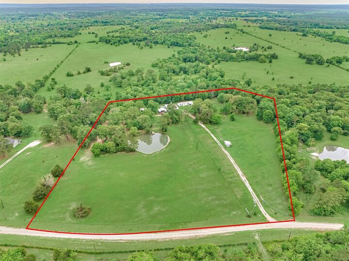 Property Photo: 88 Piney Point Road TX 77340