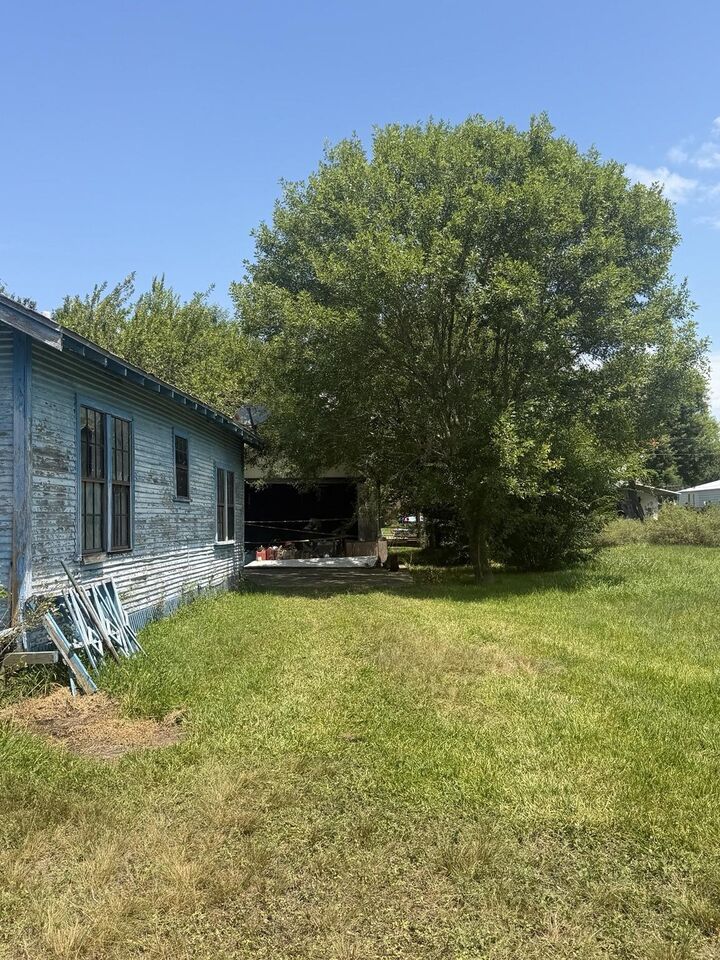 Property Photo:  1830 34th Avenue N  TX 77590 