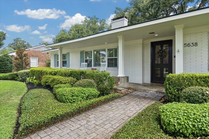 Property Photo:  5638 Piping Rock Lane  TX 77056 