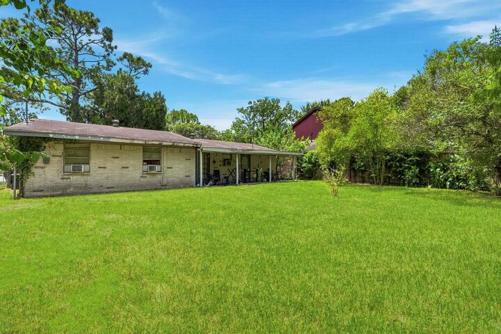 Property Photo: 9802 Springbrook Drive TX 77041