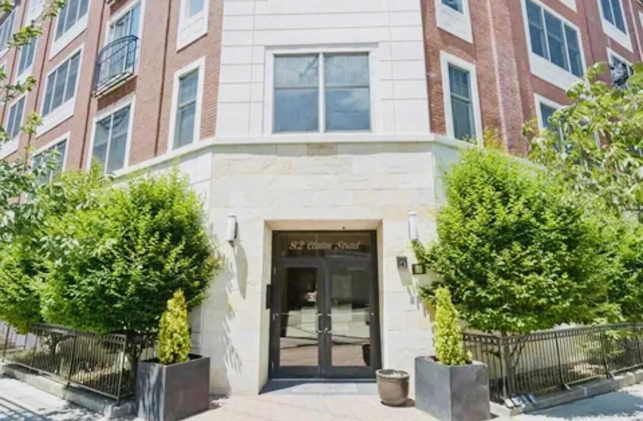 Property Photo:  82 Clinton St 2B  NJ 07030 
