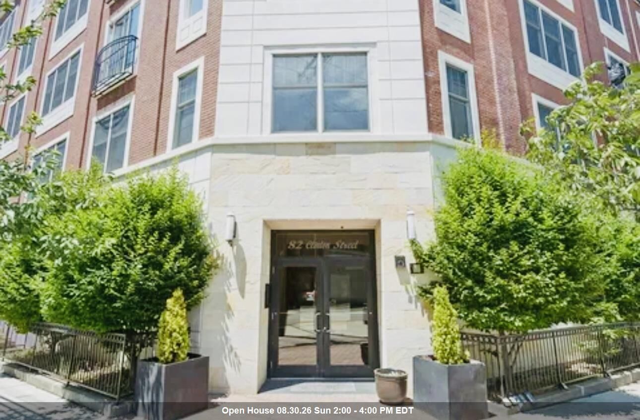Property Photo:  82 Clinton St 2B  NJ 07030 