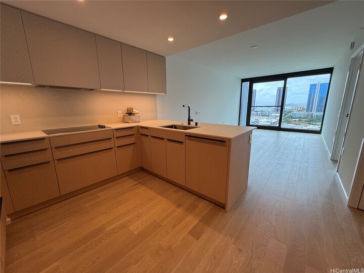 Property Photo:  333 Ward Avenue 1607  HI 96814 