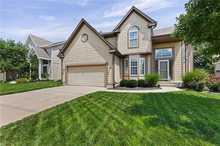 Property Photo: 13229 Knox Street KS 66213