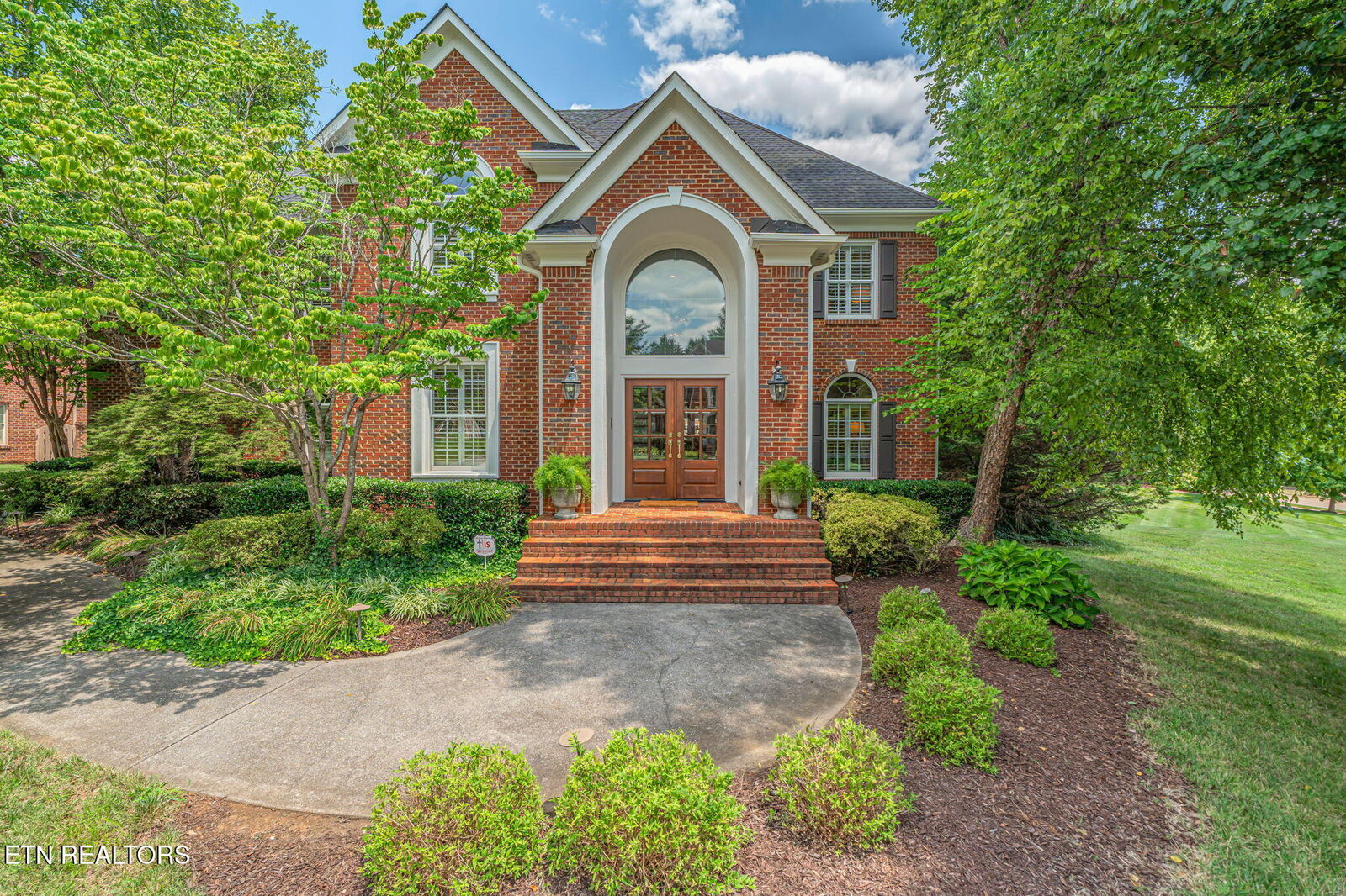 Property Photo: 1840 Regents Park Rd TN 37922