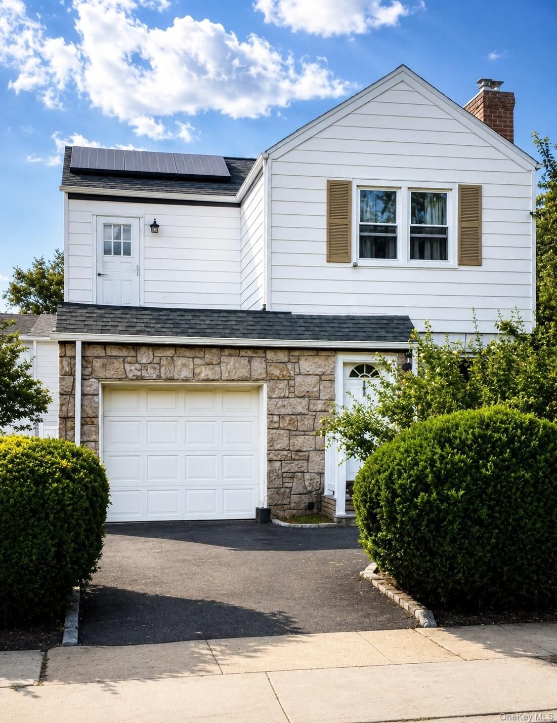 Property Photo:  187 Perry Street  NY 11550 