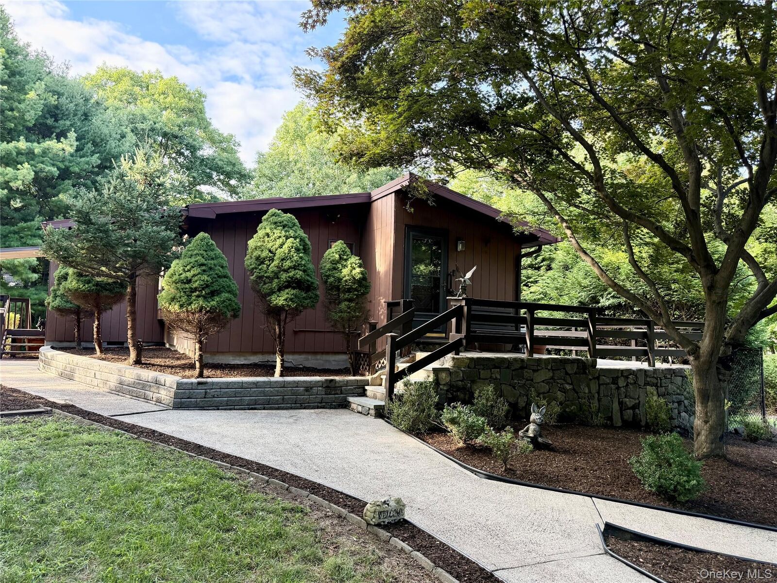 Property Photo:  61 Lakeview Drive  NY 10986 
