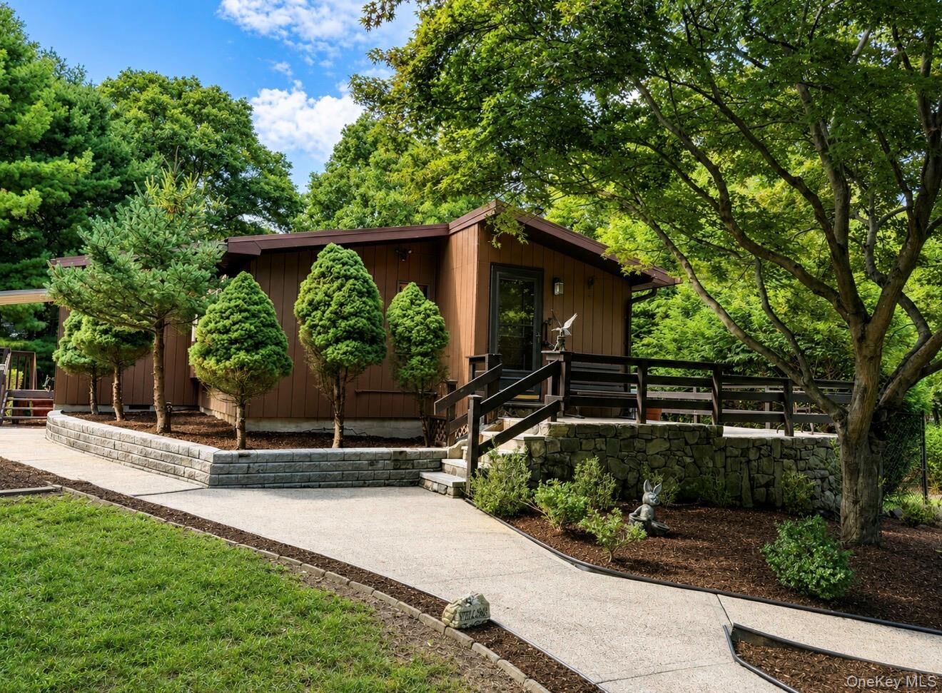 Property Photo:  61 Lakeview Drive  NY 10986 
