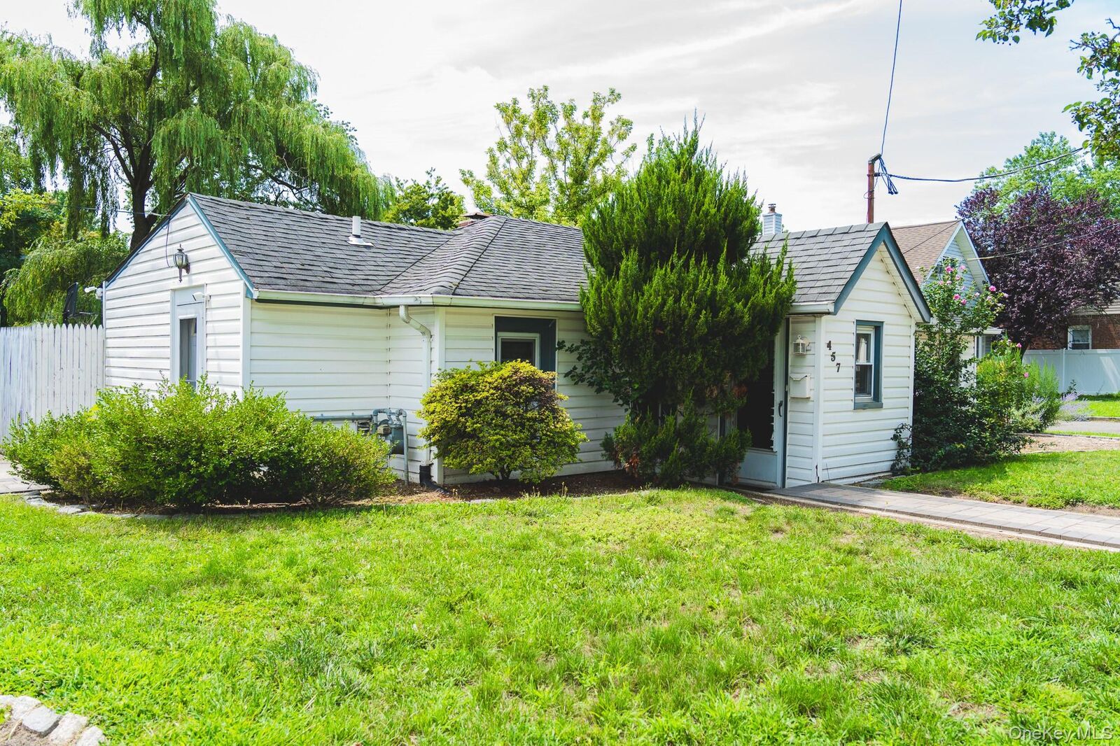 Property Photo:  457 Sigmond Street  NY 11520 