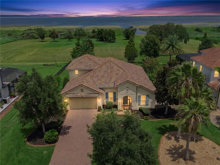 Property Photo: 1511 Gateway Lane FL 34746