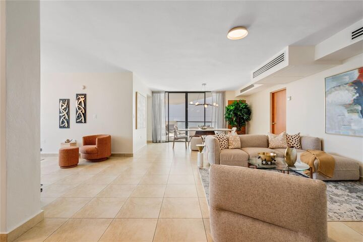 Property Photo: 120 Chardon Ave 302 PR 00918