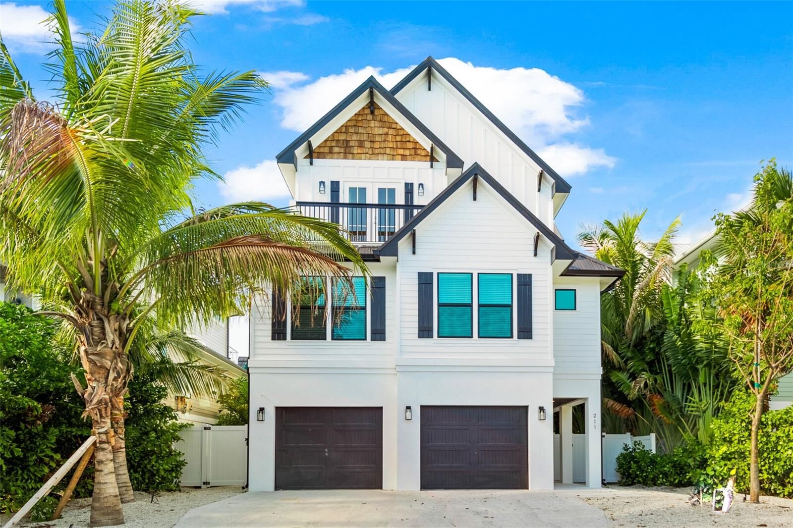 Property Photo:  211 Grant Drive  FL 34236 