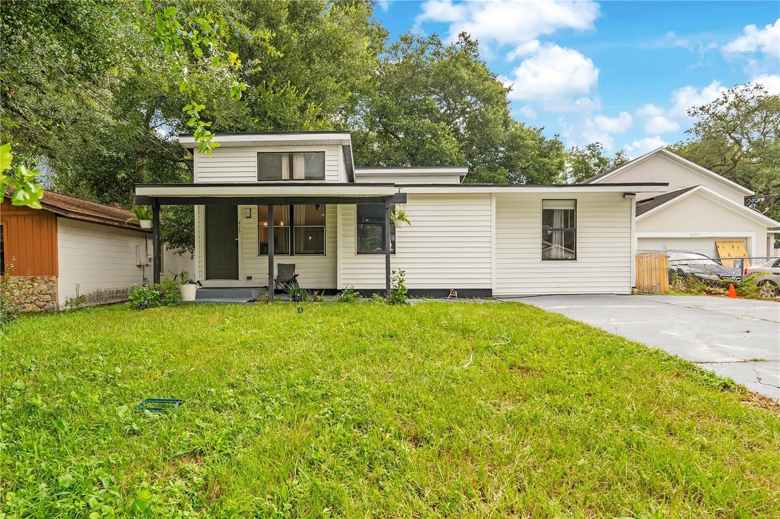 Property Photo:  415 S Lancelot Avenue  FL 32835 
