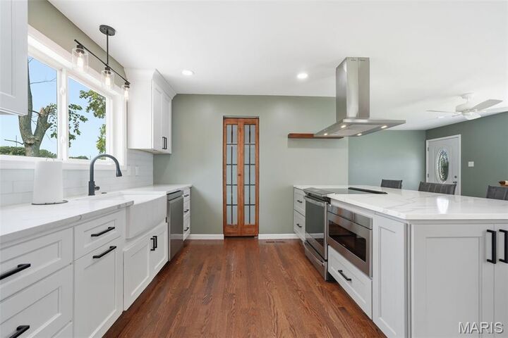 Property Photo: 5116 Kempf Drive MO 63128
