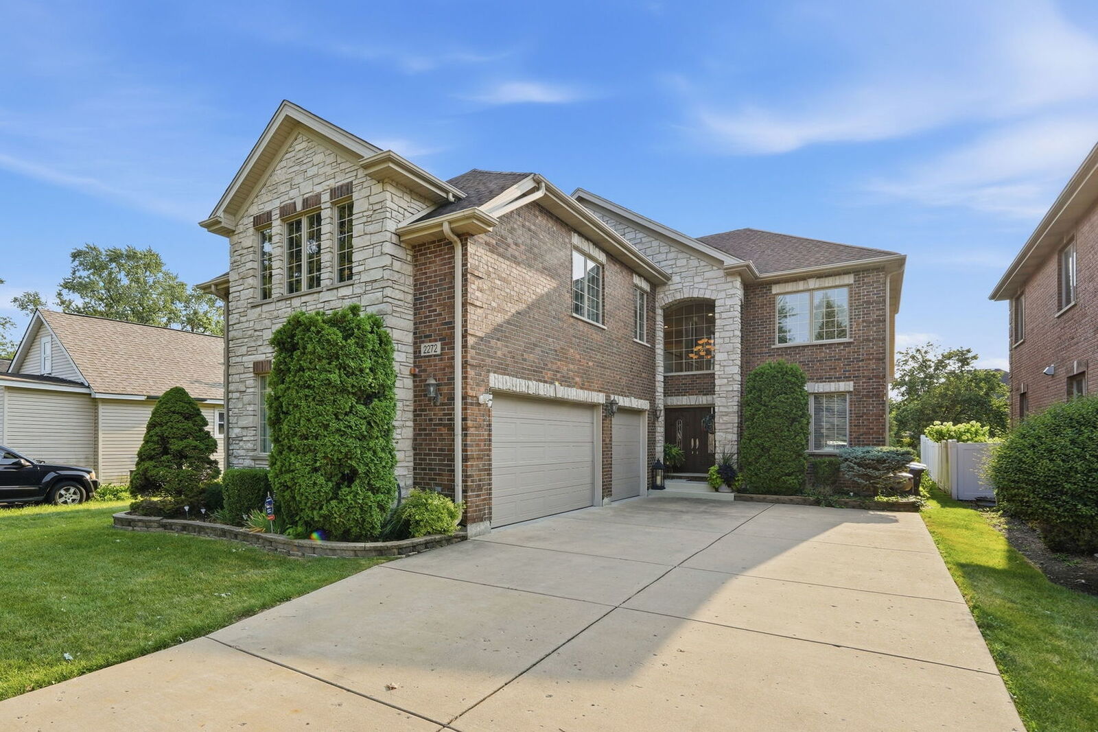Property Photo:  2272 Eastview Drive  IL 60016 