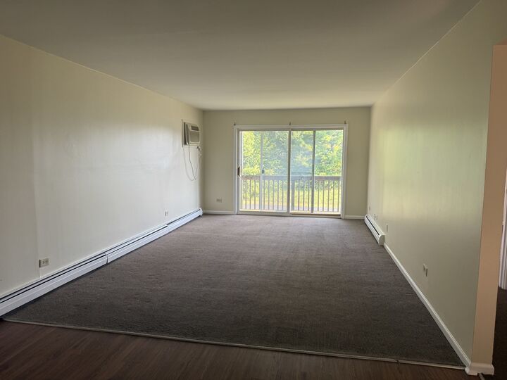 Property Photo: 5720 East Avenue 2B IL 60525