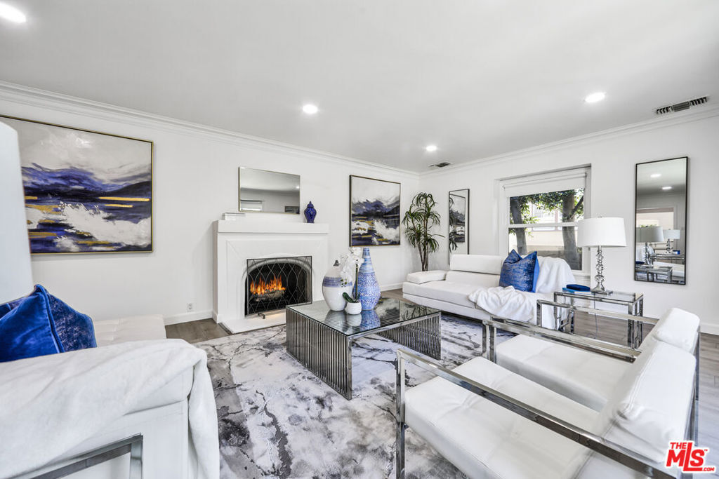 Property Photo:  344 S Camden Drive  CA 90212 