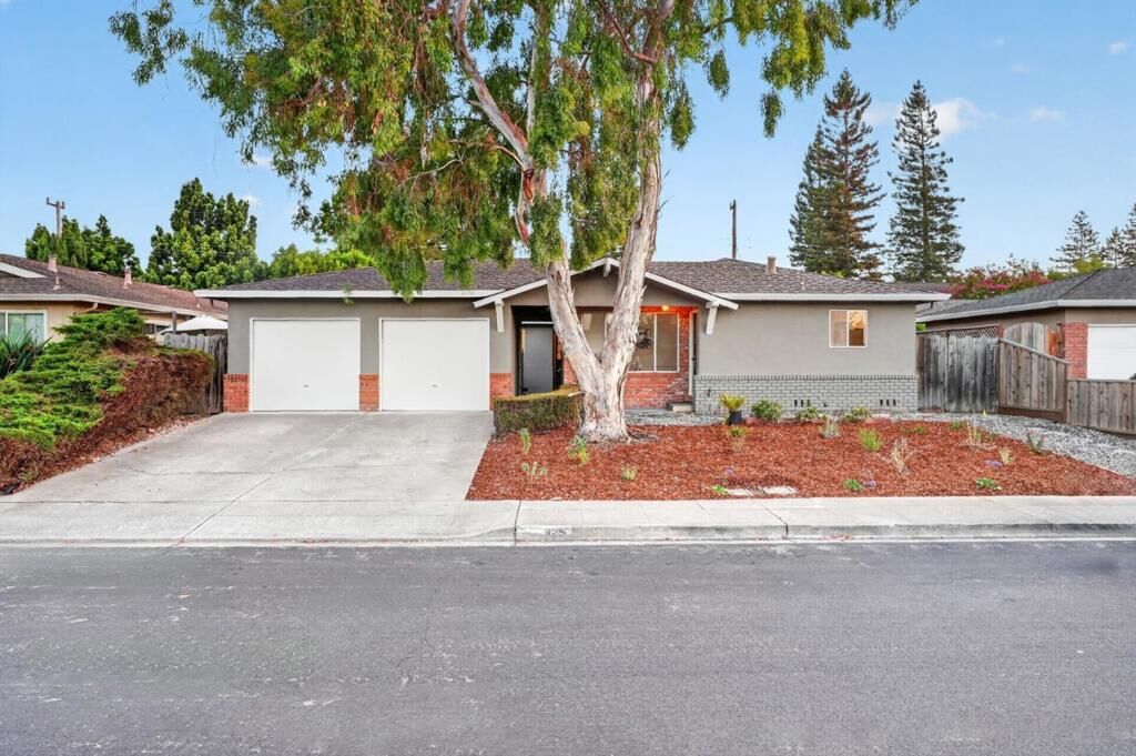 Property Photo: 827 Sevely Drive CA 94041