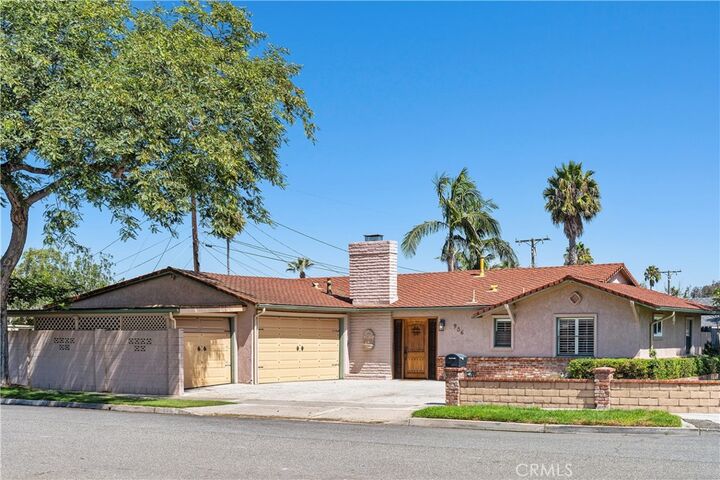 Property Photo:  986 Post Road  CA 92626 