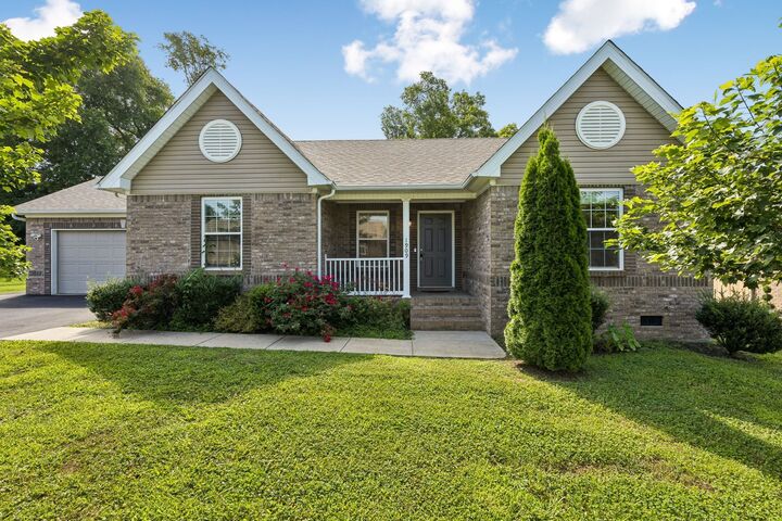 Property Photo: 1909 Susan Rd TN 38401