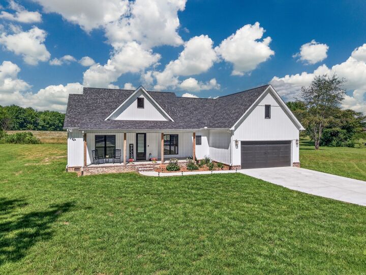 Property Photo: 9 Town Rd TN 37334