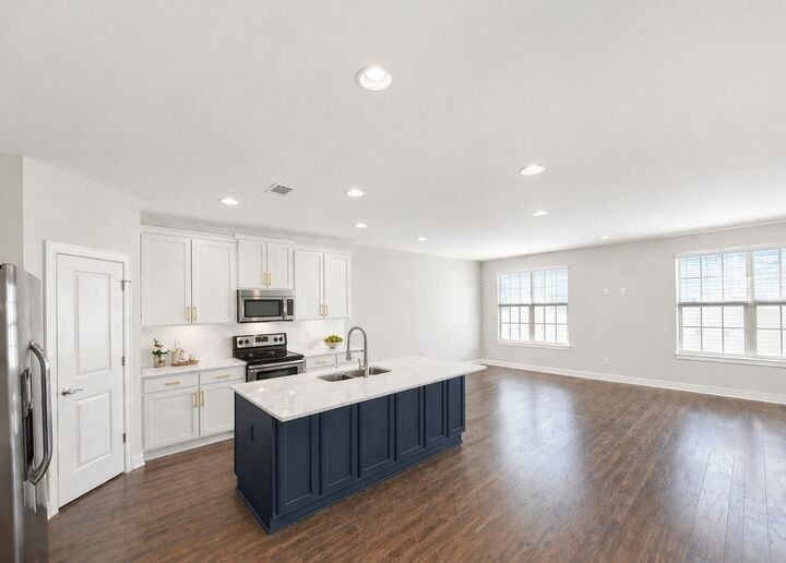 Property Photo: 4 Tillman Place Ash-Int TN 37122