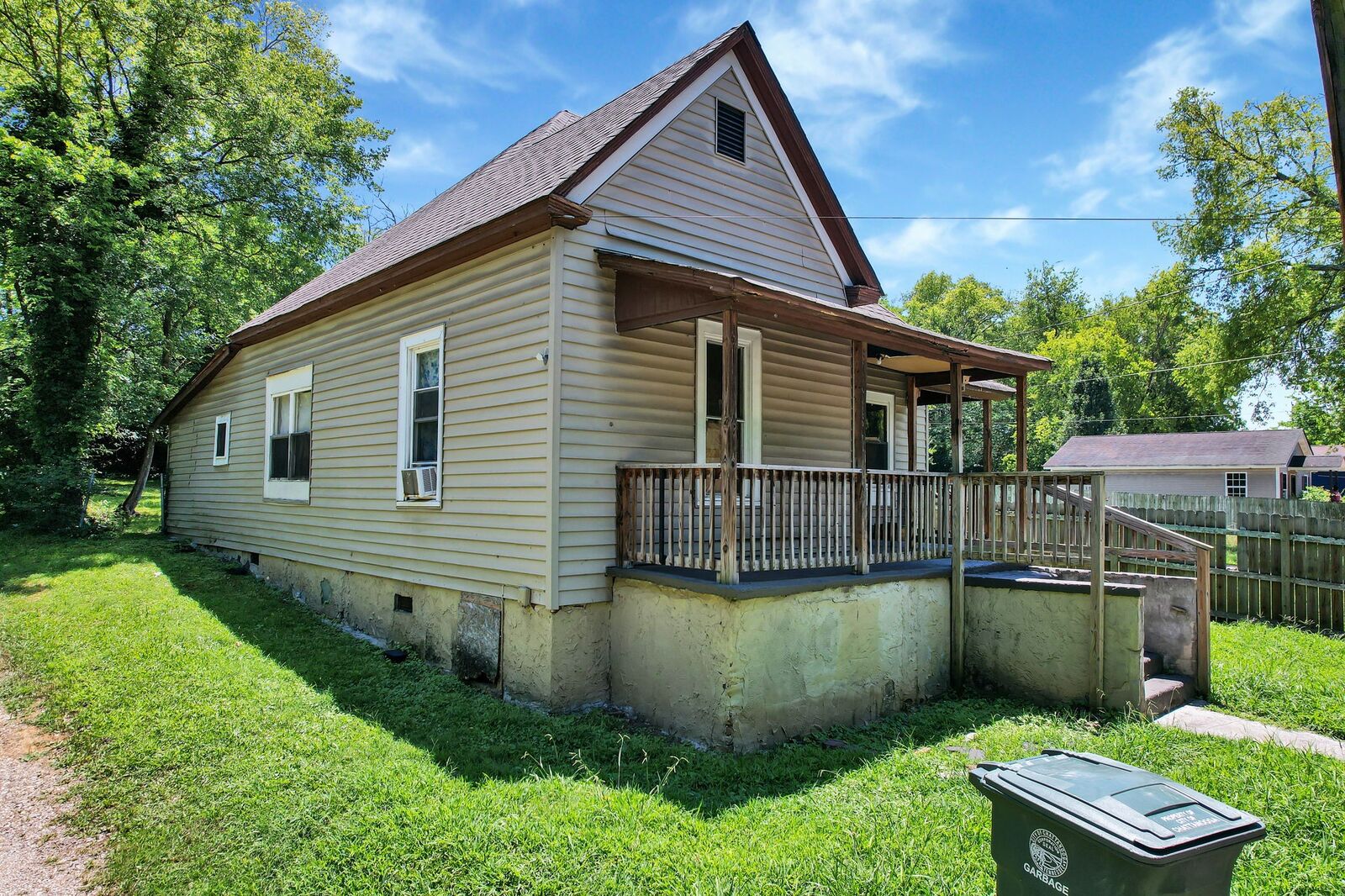 Property Photo:  1722 Stanfiel Street  TN 37404 