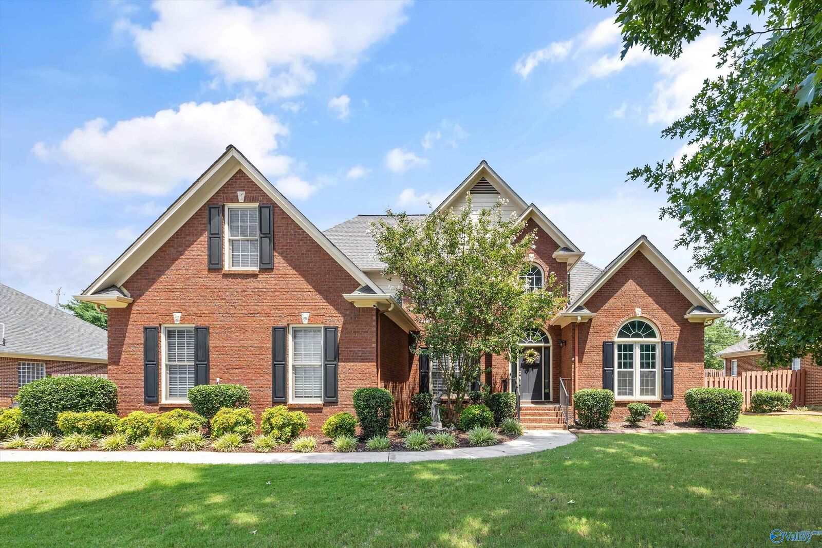 Property Photo: 108 Ervington Place AL 35758