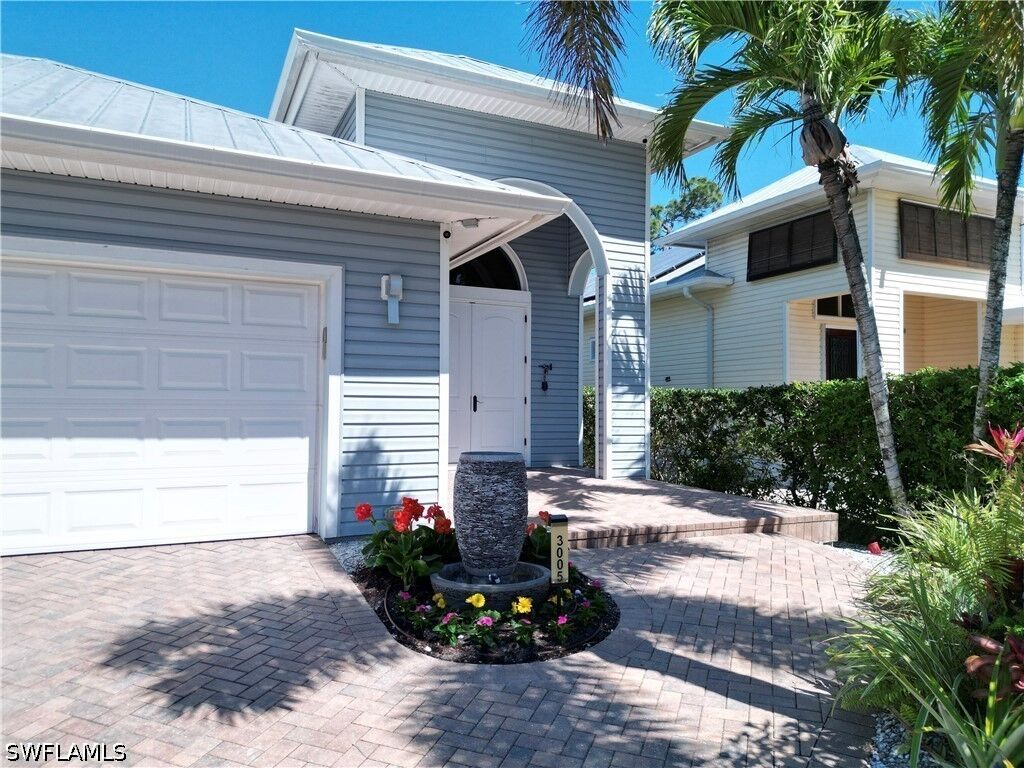 Property Photo: 3005 Coco Avenue FL 34112