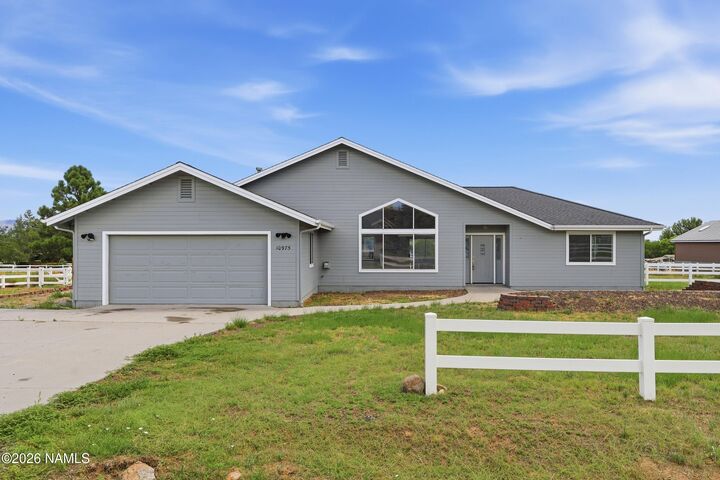 Property Photo: 10975 Margaret Way AZ 86004