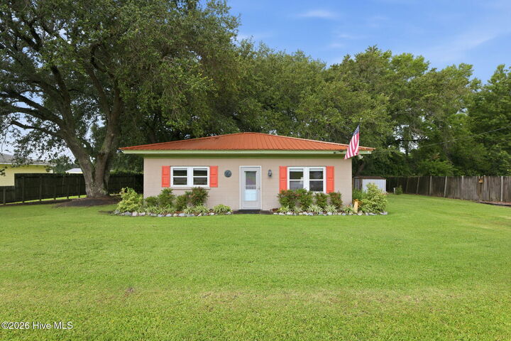 Property Photo:  682 Tom Mann Road  NC 28570 