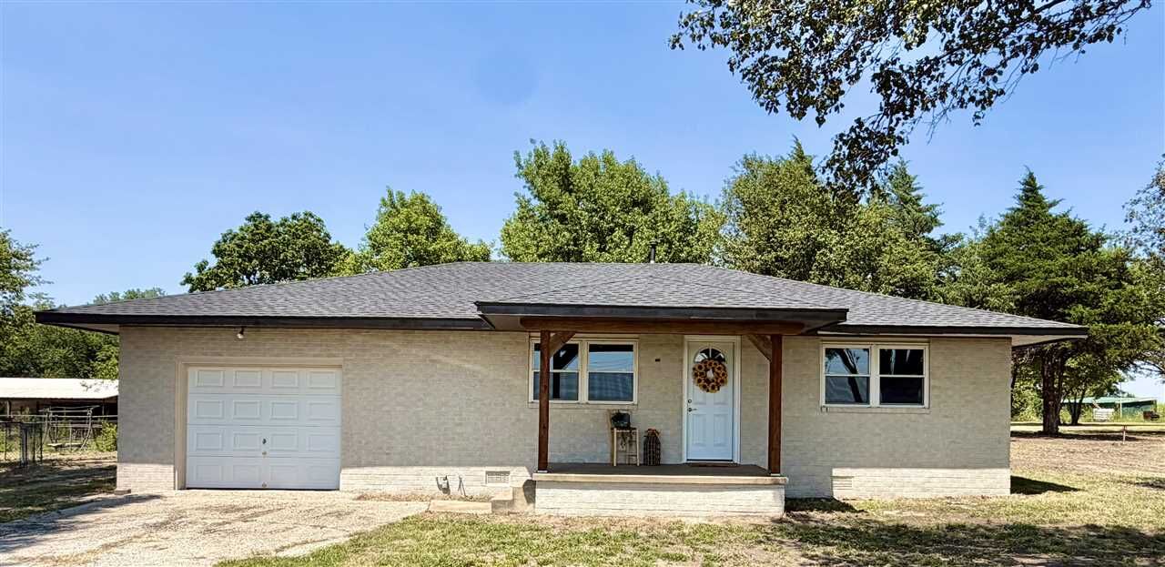 Property Photo: 3551 W Hubbard Rd OK 74601