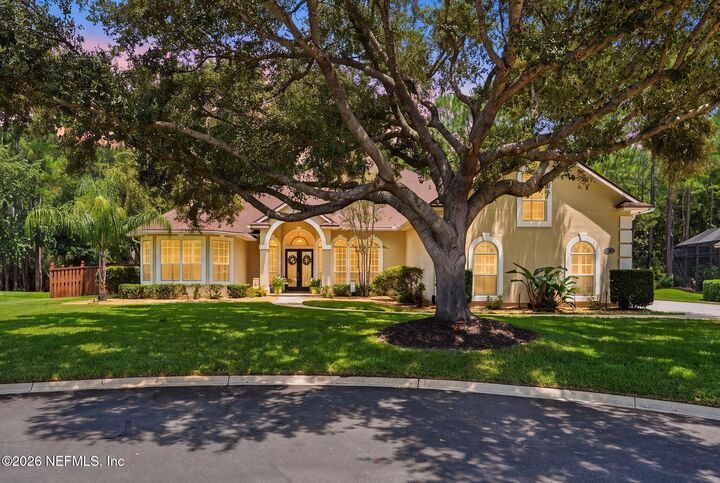 Property Photo:  2020 E Clovelly Lane  FL 32092 