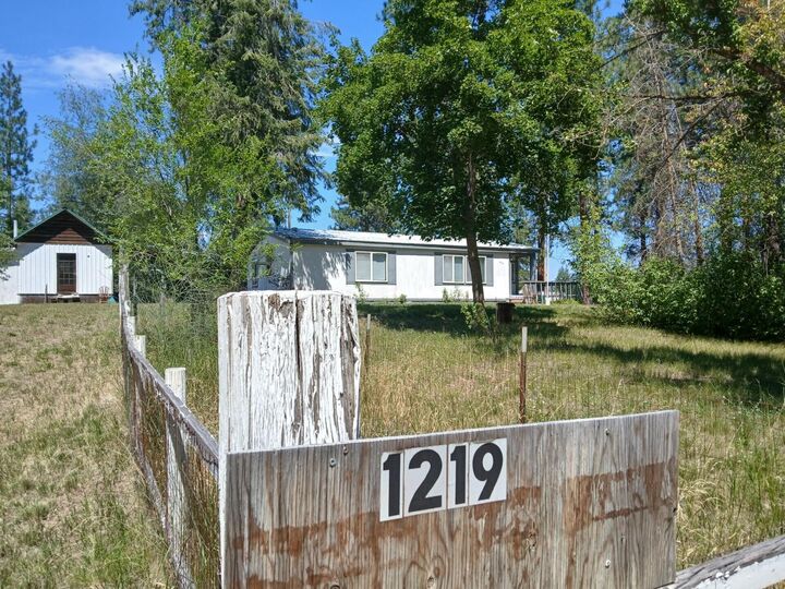 Property Photo: 1219 Cider St WA 99151