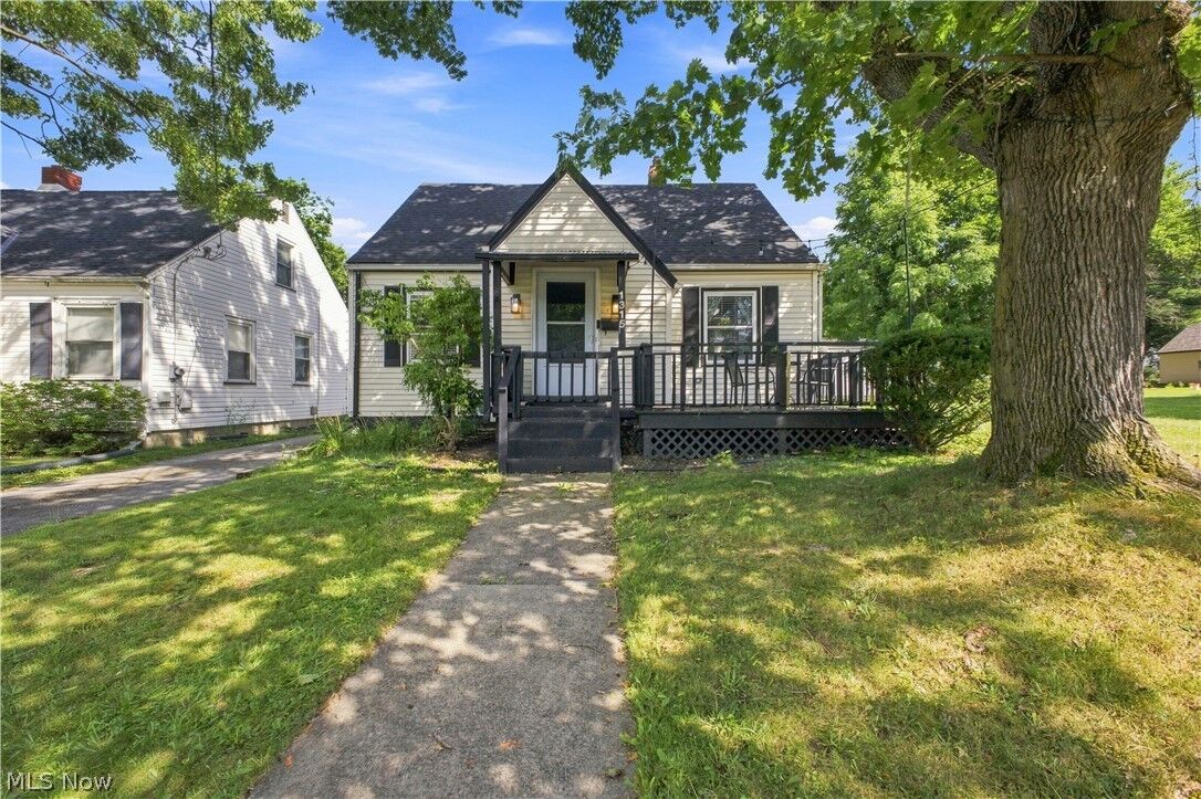 Property Photo:  1315 Edgehill Avenue SE  OH 44484 