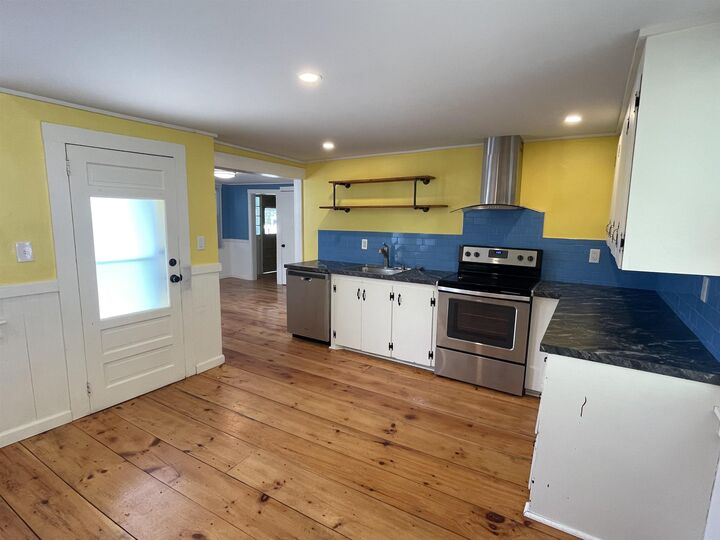 Property Photo:  21 East Bow Street  NH 03235 