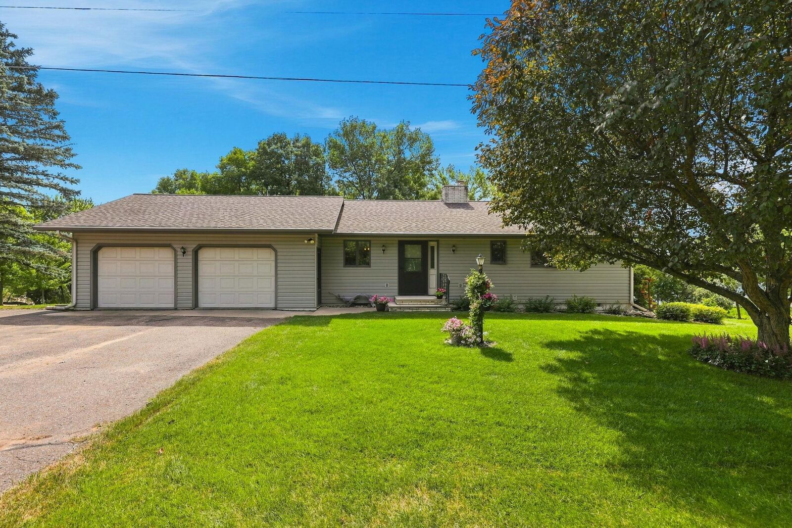 Property Photo:  33612 Shorewood Drive  MN 56310 