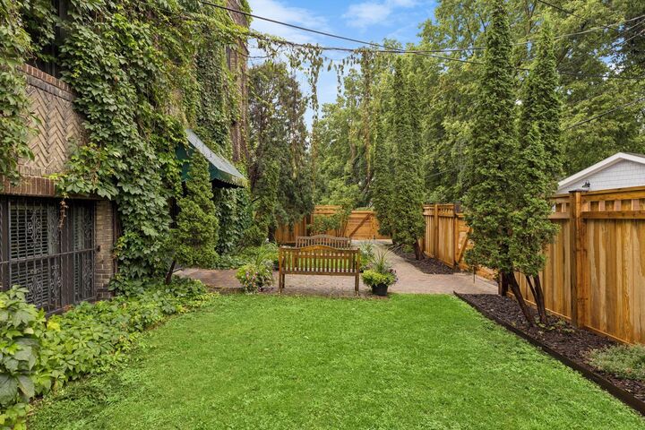 Property Photo:  4418 W Lake Harriet Parkway 205  MN 55410 