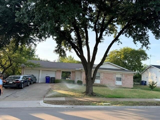Property Photo:  2859 Joanna Drive  TX 75234 