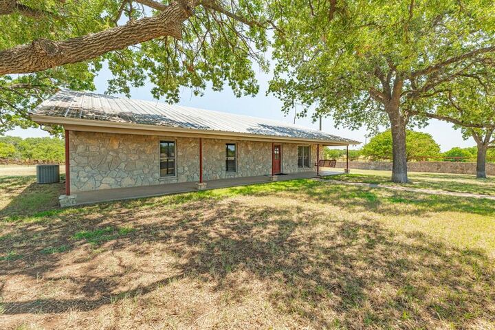Property Photo: 100 County Road 519 TX 76401